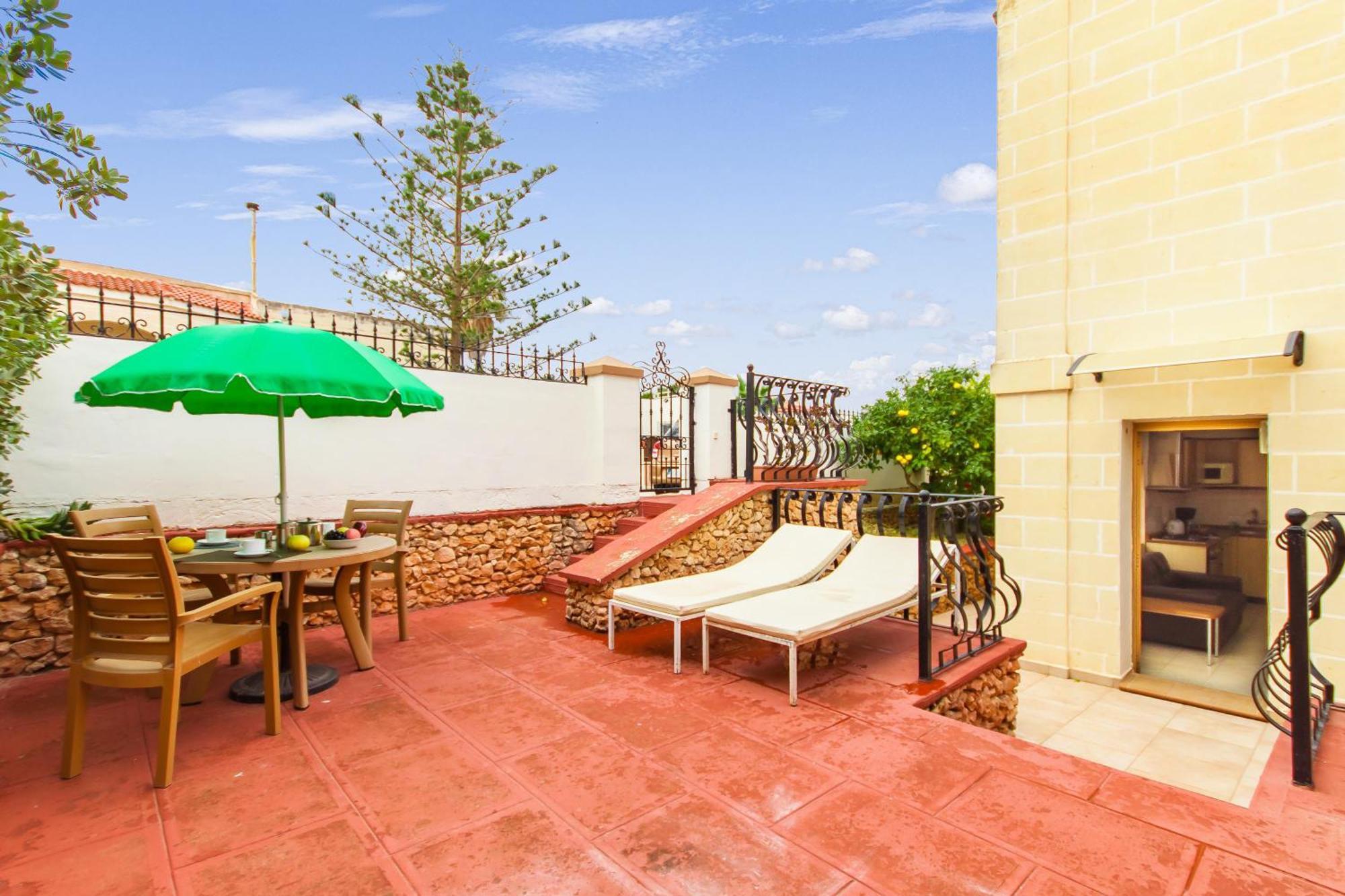 Villa & Pool Apartments In Mellieha Bay Exterior foto