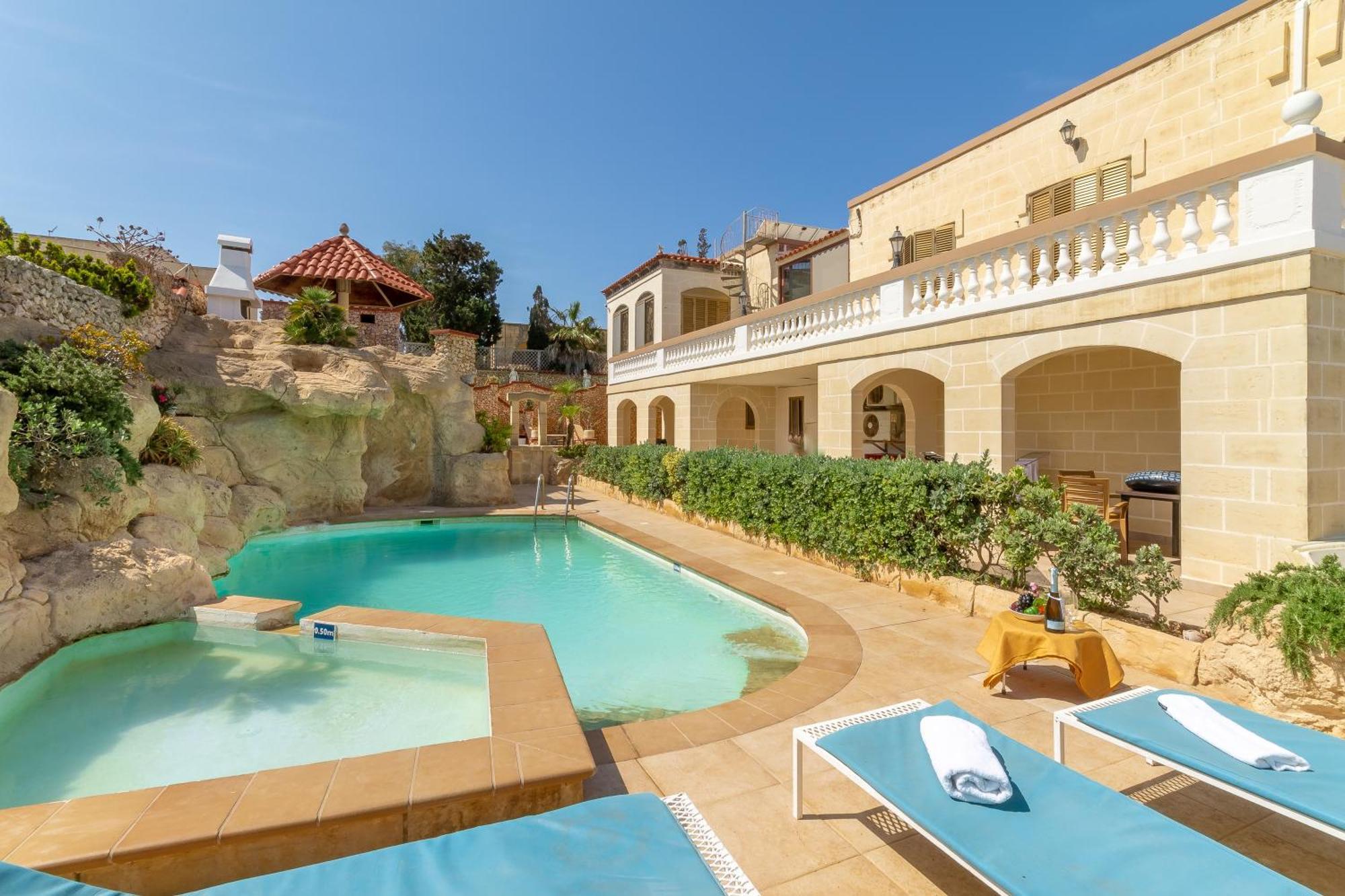 Villa & Pool Apartments In Mellieha Bay Exterior foto
