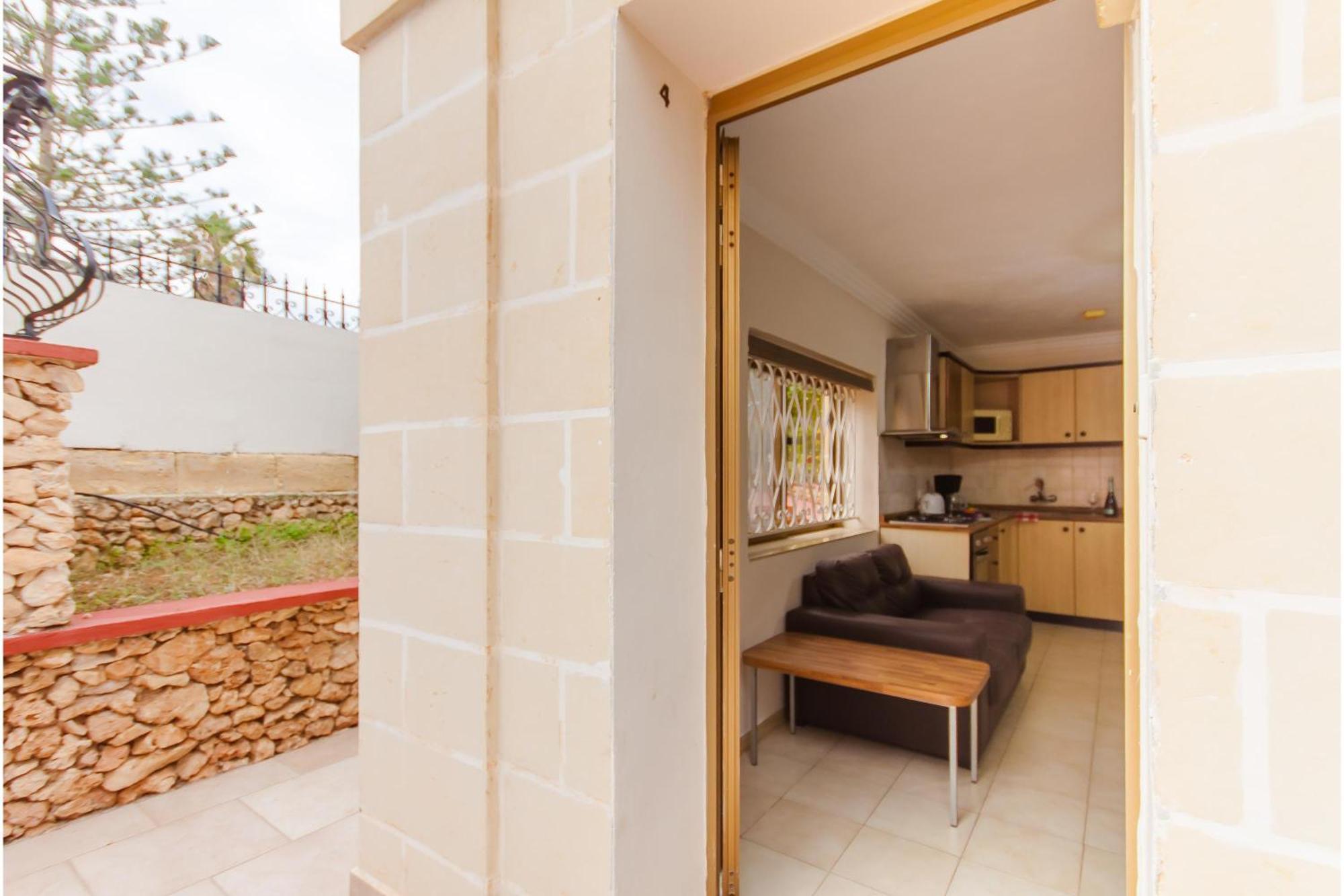 Villa & Pool Apartments In Mellieha Bay Exterior foto