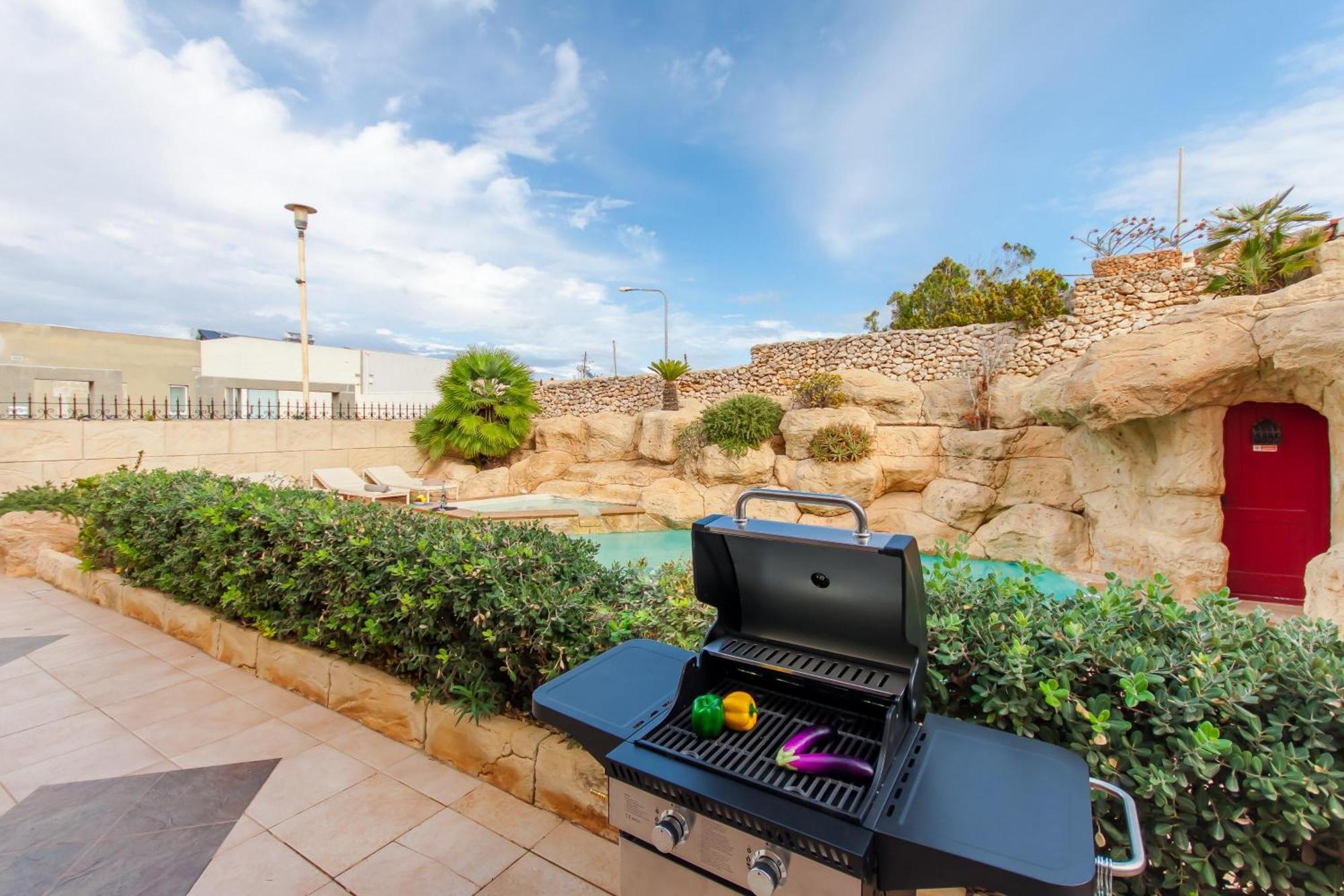 Villa & Pool Apartments In Mellieha Bay Exterior foto
